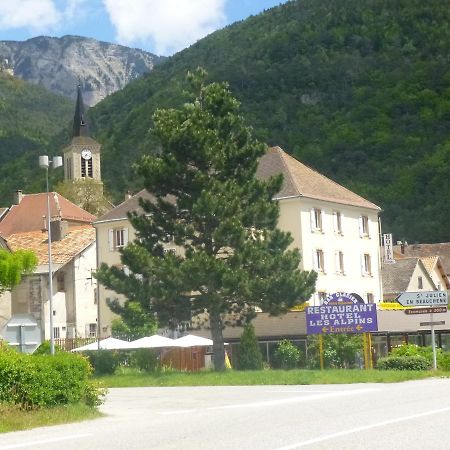 Hotel Restaurant Les Alpins Saint-Julien-en-Beauchêne Εξωτερικό φωτογραφία