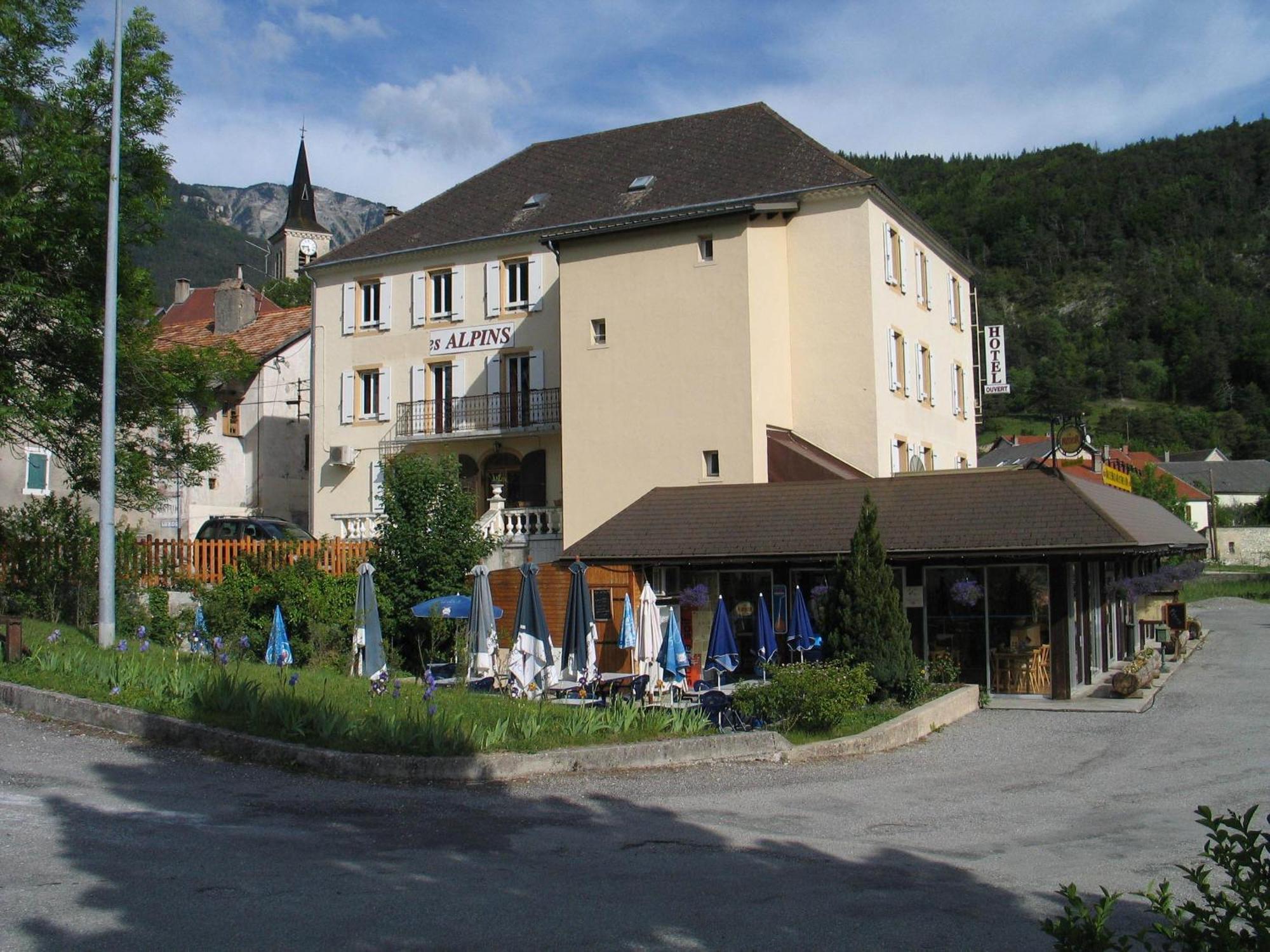 Hotel Restaurant Les Alpins Saint-Julien-en-Beauchêne Εξωτερικό φωτογραφία