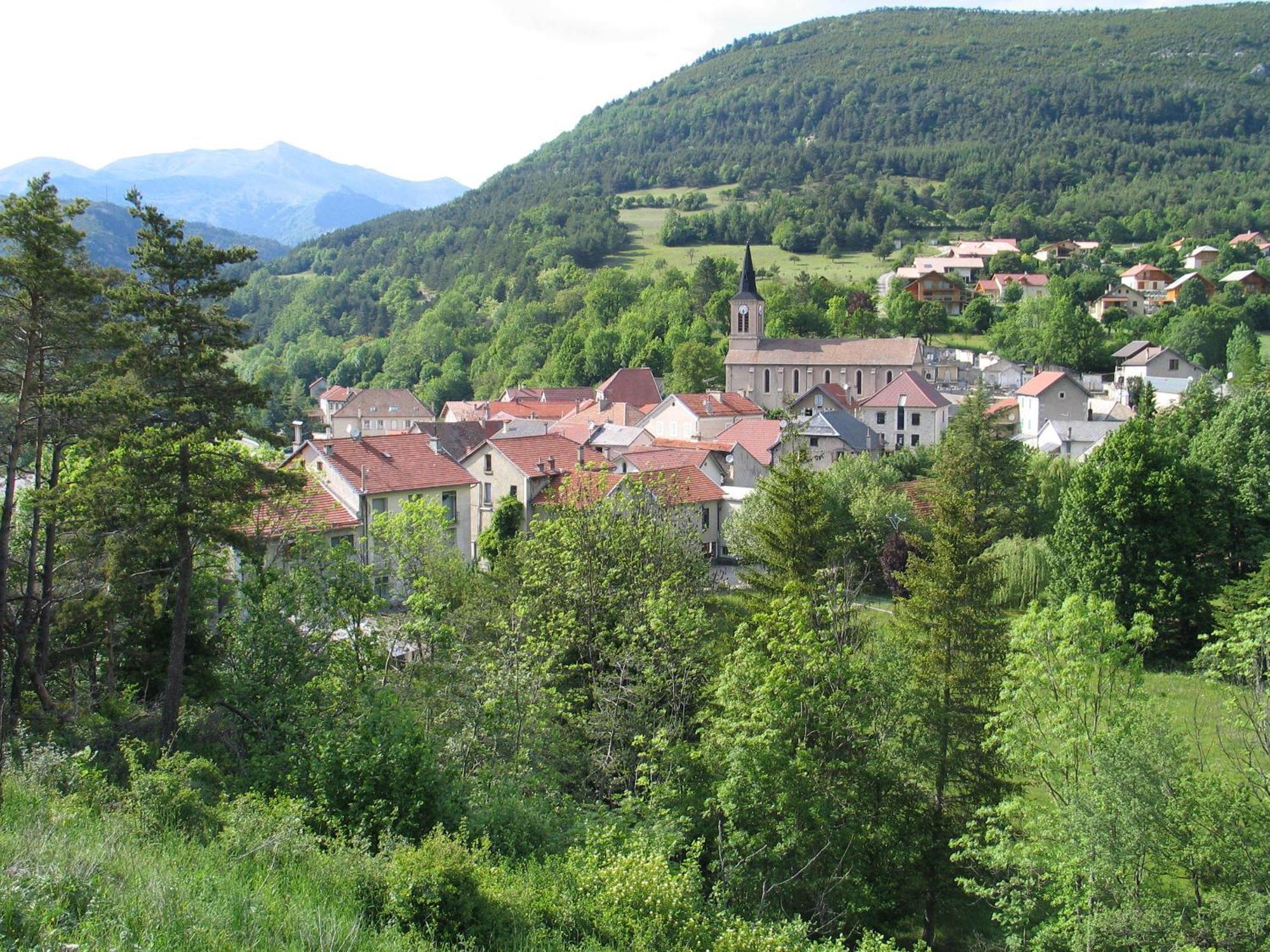 Hotel Restaurant Les Alpins Saint-Julien-en-Beauchêne Εξωτερικό φωτογραφία